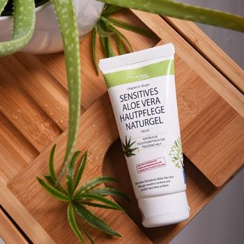 Preview: Sensitives Aloe Vera Gel 100ml – 98,3% reiner Natursaft Barbadensis Miller – Natürliche Feuchtigkeitspflege ohne zu fetten für Gesicht & Körper