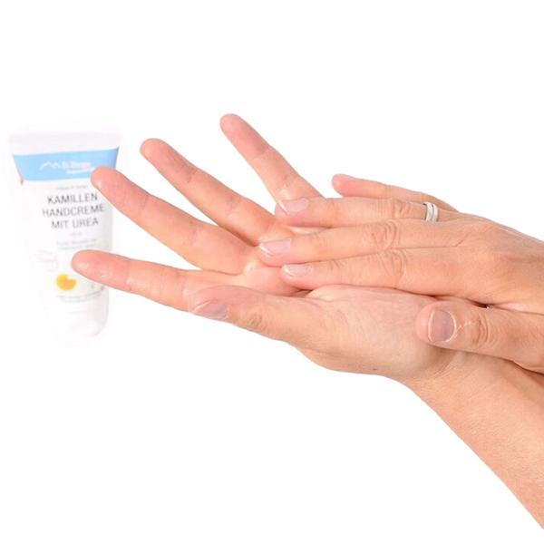 Kamillen Handcreme mit Urea, 100 ml, Intensive Pflege für trockene & rissige Hände, Zieht schnell ein & schützt die Hautbarriere